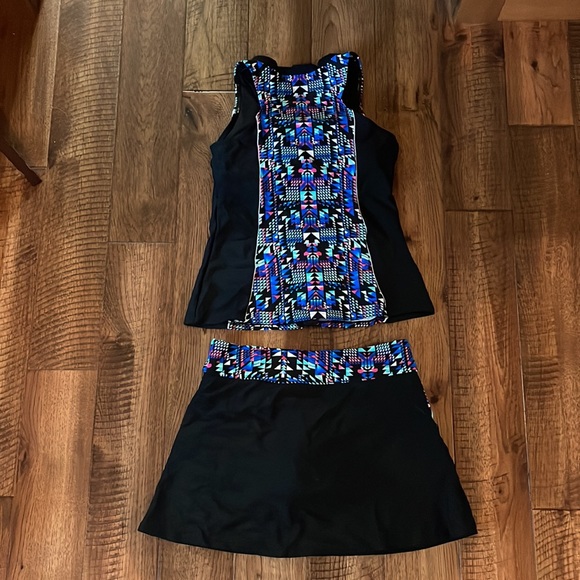 Tankini with skirt bottom. Zipper top with razor back. - Picture 2 of 2